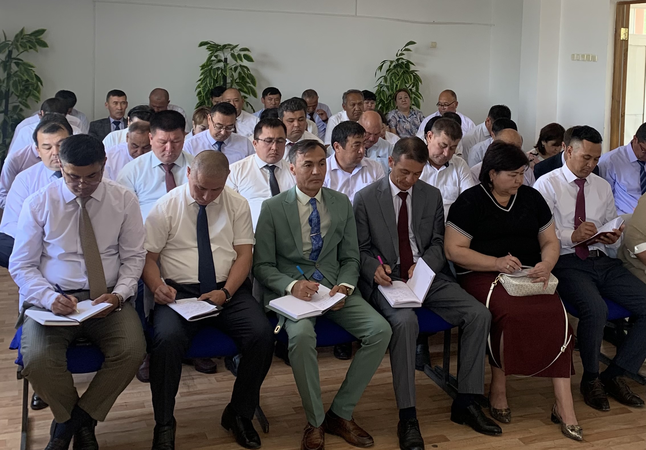 БӨЛІМ БАСШЫСЫ НАРИМАН ҮСЕНҰЛЫ БАРЛЫҚ БІЛІМ БЕРУ ҰЙЫМДАРЫНЫҢ БАСШЫЛАРЫМЕН КЕЗДЕСУ ӨТКІЗДІ.